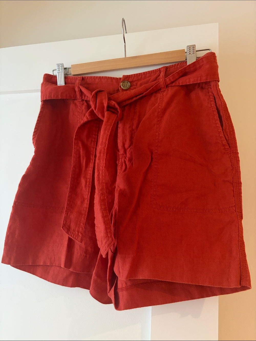 Simons High-Waist Tie-Belt Shorts in Rust
